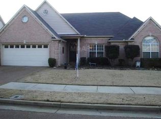 1313 River Bank Dr, Collierville, TN 38017