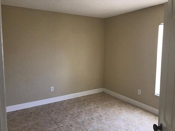 5th image of 2374 Harbor Town Dr
