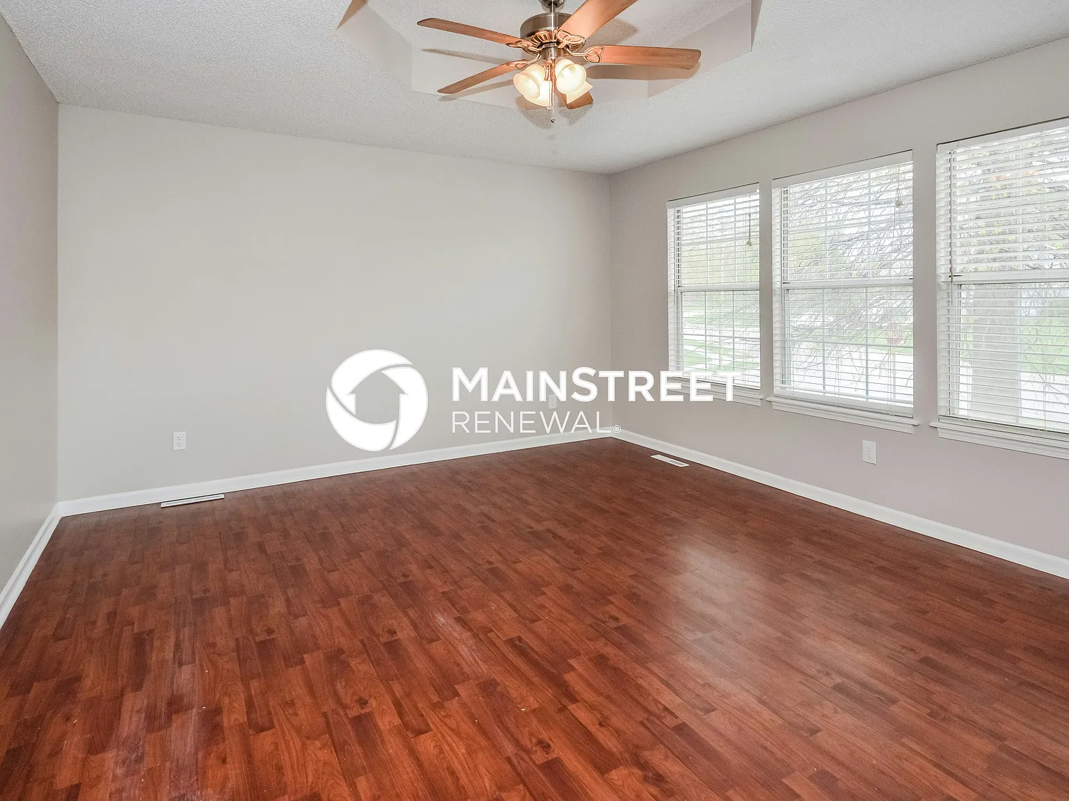 1811 NE McKee Ln — Photo 4