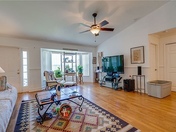 4th image of 2729 SW 11th Ct