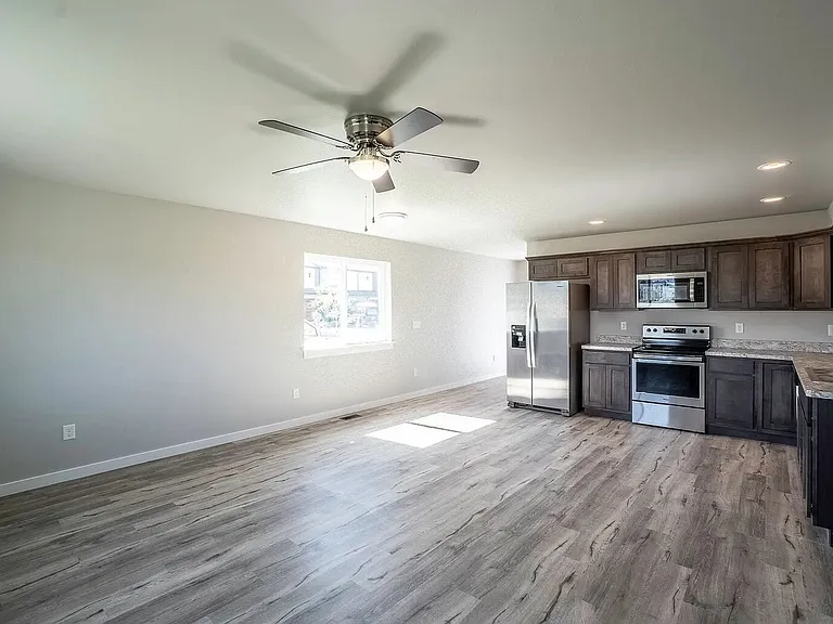 1300 Bunson Blvd — Photo 14