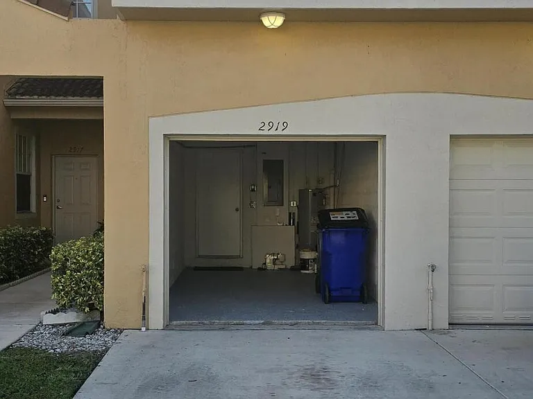 2919 Crestwood Ter #5103 — Photo 1