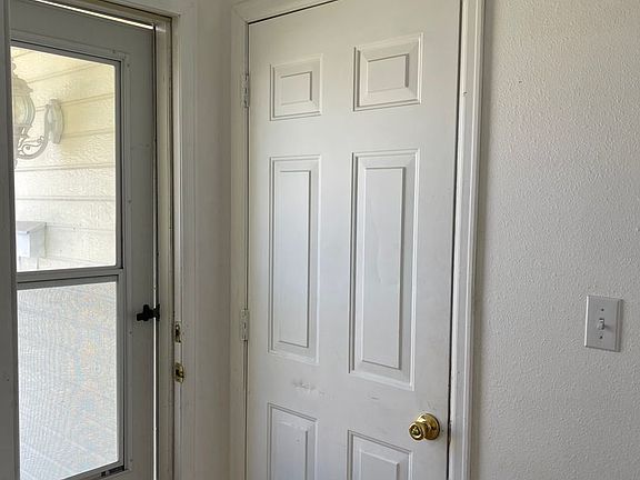 2nd image of 1118 Macon Ave