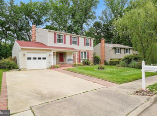 8460 Rainbow Bridge Ln, Springfield, VA 22153