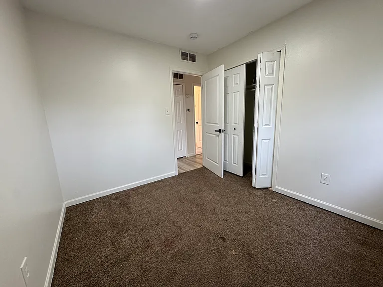 30247 Glenwood St — Photo 21