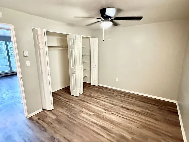 Boulder Manor — Photo 8