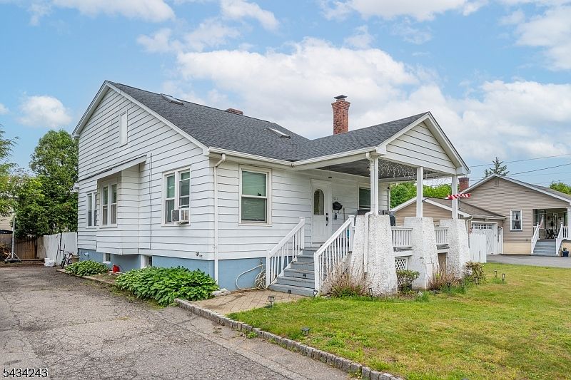1st image of 1022 Ringwood Ave