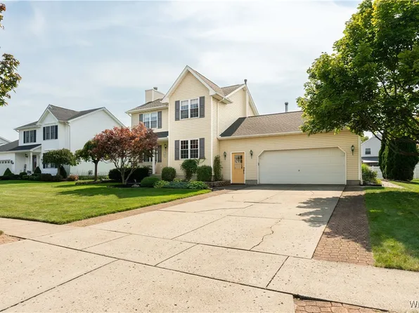 6 Park Walk, Lancaster, NY 14086