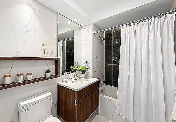 5th image of 224 E 135th St #2125