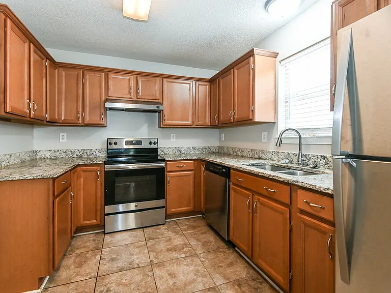 7173 Charlton Way — Photo 9