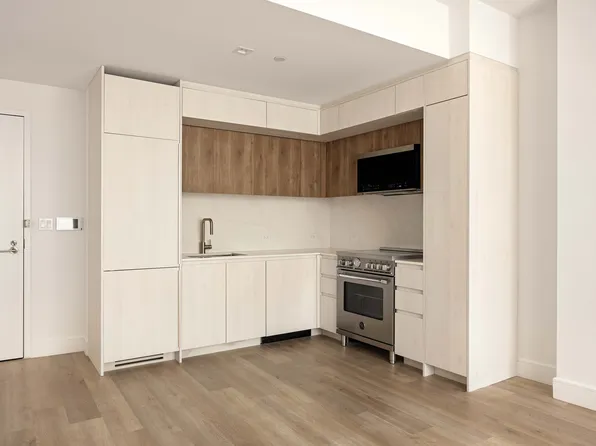 644 East 14th Street image 1 of 16