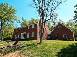 65 Derby Ln, Huntington, WV 25705