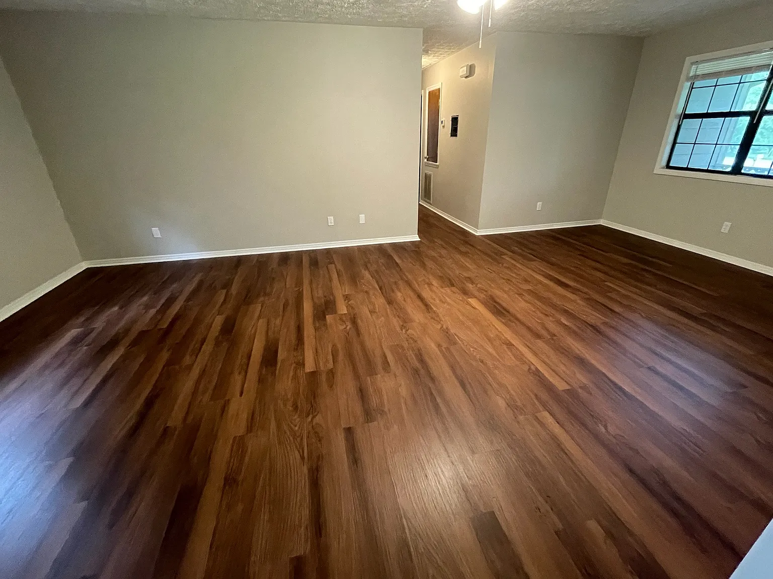 3 bed, 1392 sqft, $1,800 — Photo 3
