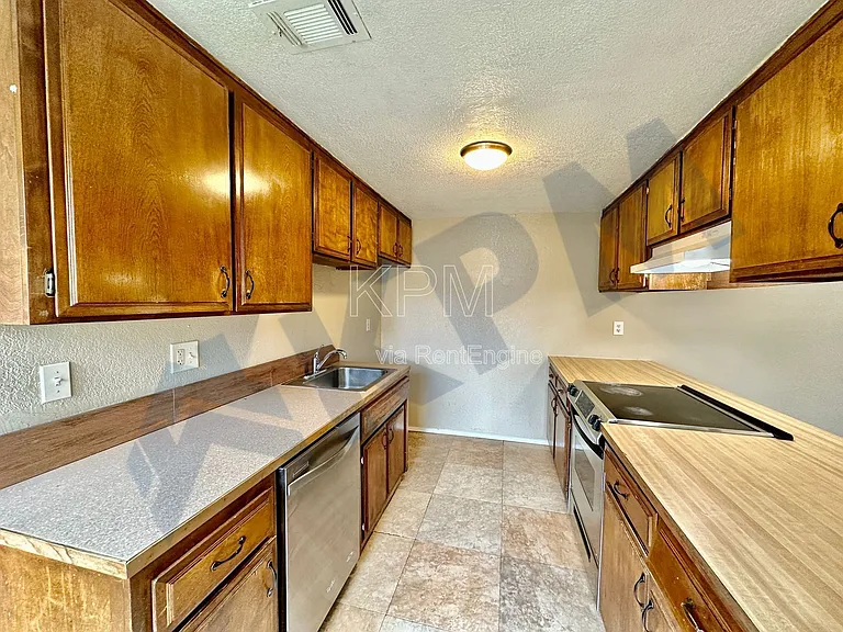 7203 Kelley Dr — Photo 8