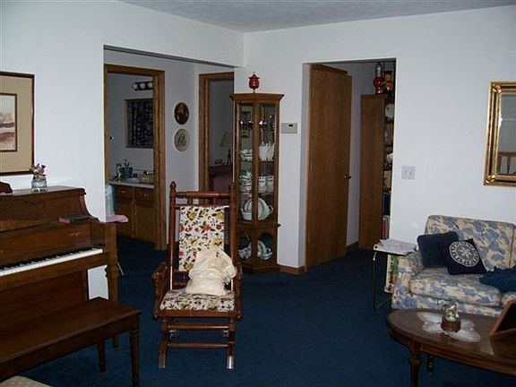 4119_Ivanrest_living