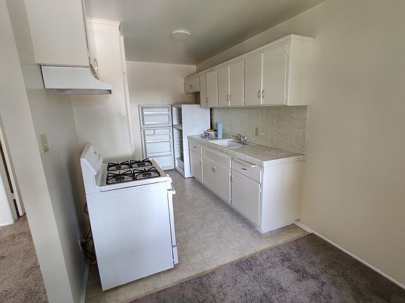 5th image of 260 N Michigan Ave APT 12