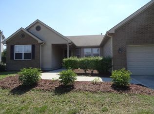 7929 Crescent Dr, Lewis Center, OH 43035