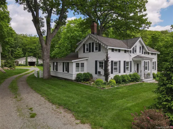 52 Eagle Valley Road, Sloatsburg, NY 10974