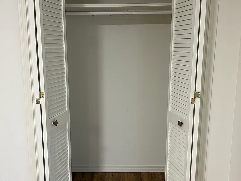 913 Hide A Way Ln — Photo 15