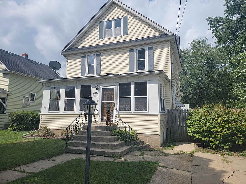 1st image of 1916 Latham St