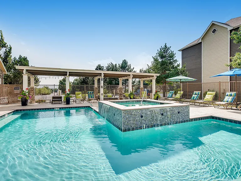 Stonebridge at Twin Peaks | Longmont, Co. Apartments