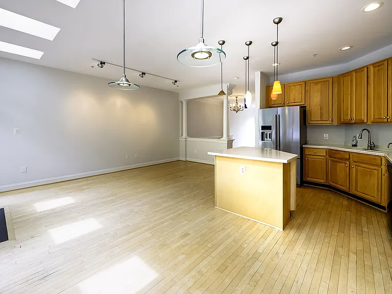 1156 Regal Oak Dr — Photo 17