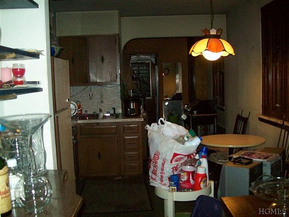 5th image of 139 W 136th St
