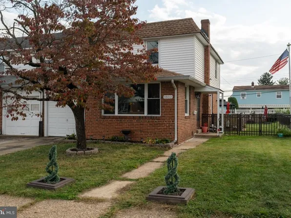 1852 Berwyn St, Philadelphia, PA 19115