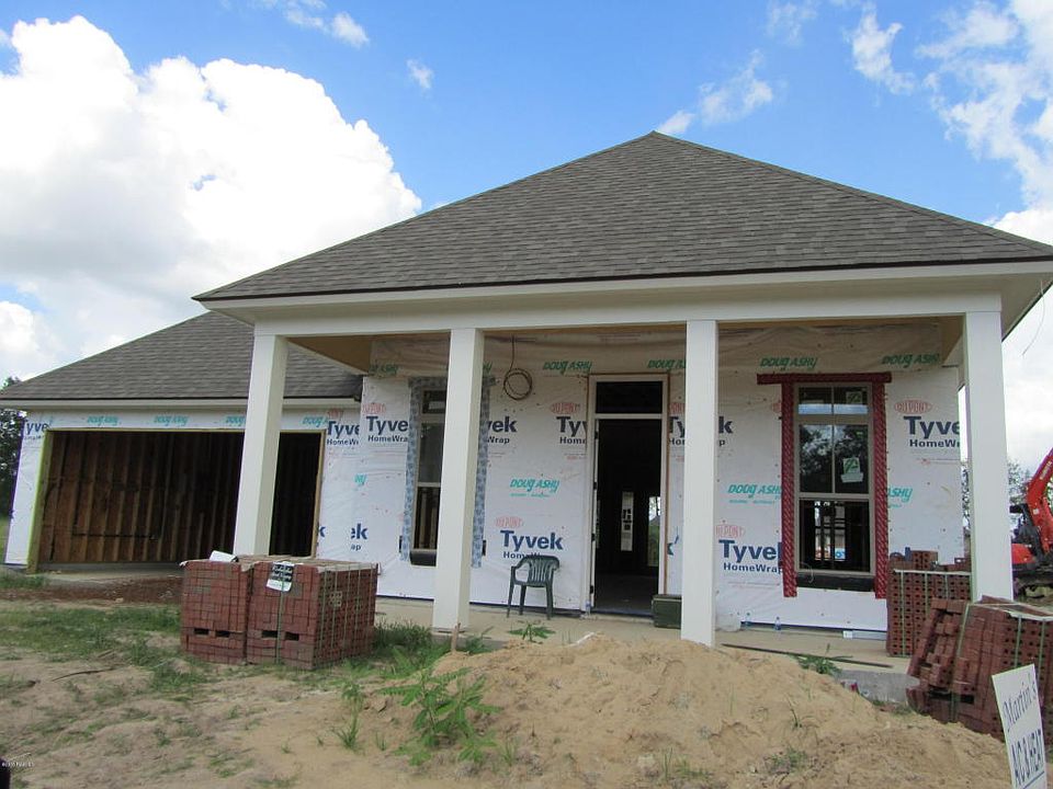 1st image of 204 Monterey Dr