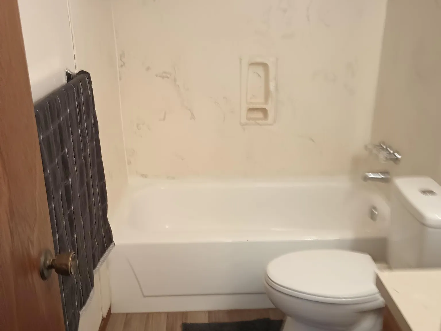 2 bed, 1000 sqft, $850 — Photo 4
