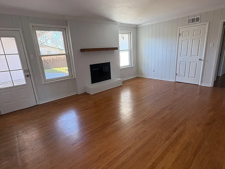 9163 N Parkview Dr — Photo 5
