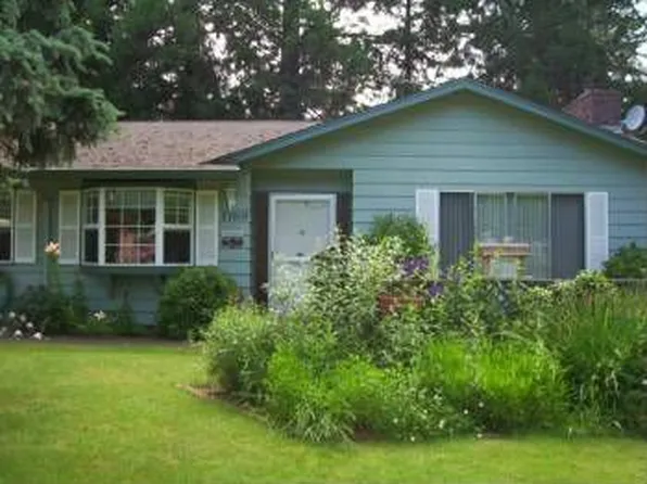1769 SE Brookwood Ave, Hillsboro, OR 97123