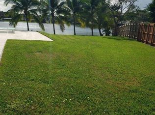 801 NW 49th Way #801, Pompano Beach, FL 33063