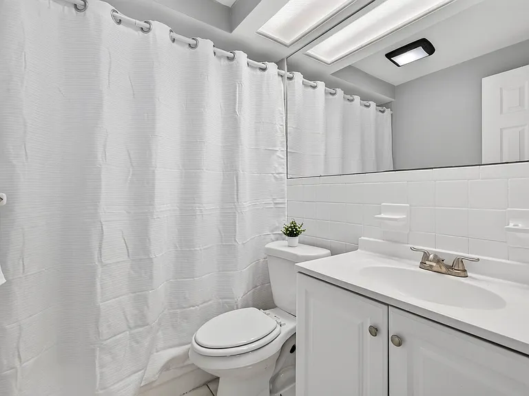 4421 Beacon Square Dr — Photo 13