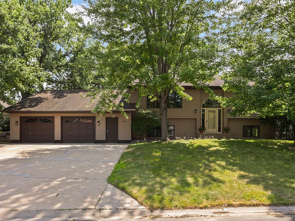1st image of 2064 Pin Oak Dr