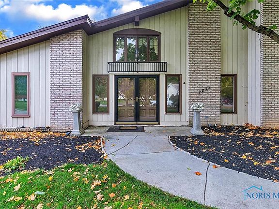 3rd image of 2232 Bridlewood Dr