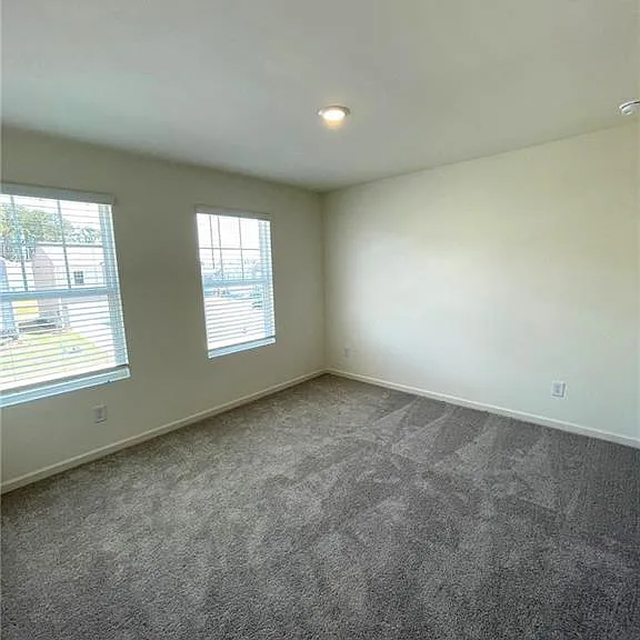 24 Rowlett Pl — Photo 7