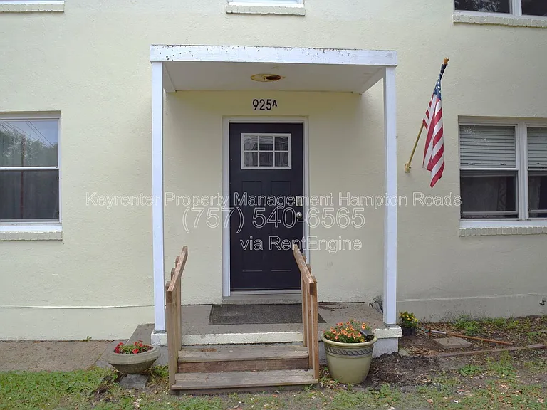 925 Little Bay Ave #A3 — Photo 2