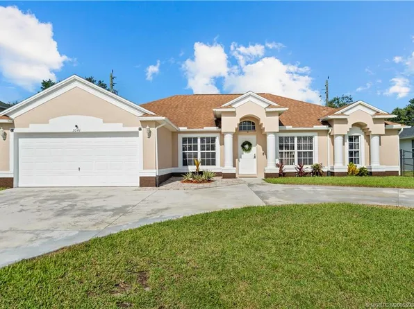 3041 SE Wake Rd, Port Saint Lucie, FL 34984
