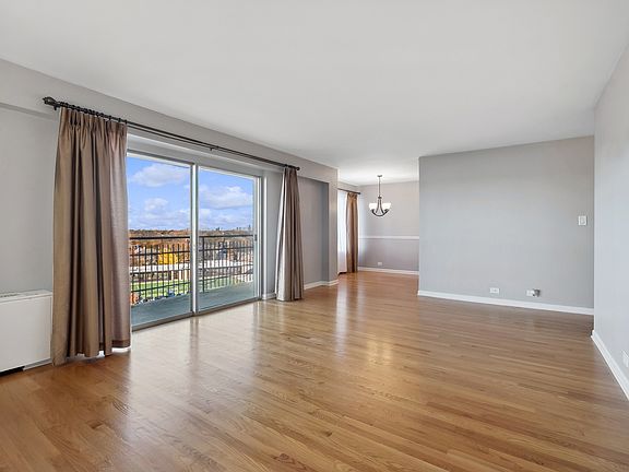 4th image of 7061 N Kedzie Ave Suite 714