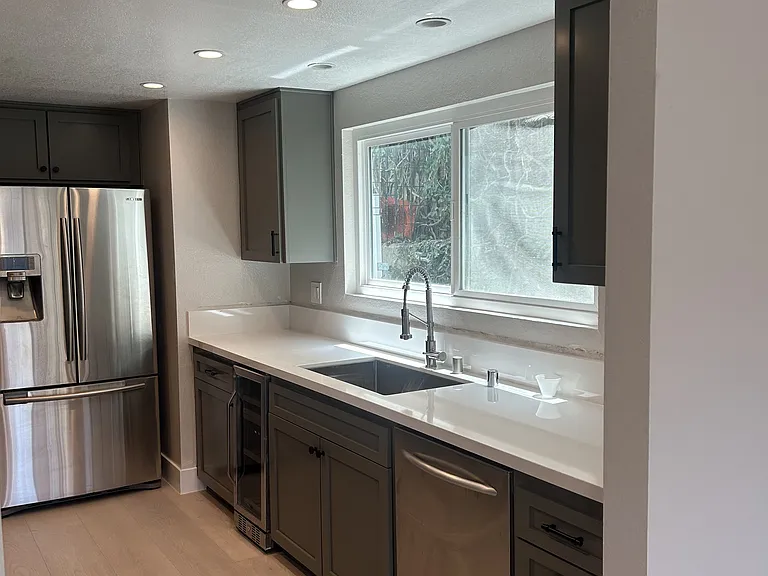 2430 Santa Ana Ave #10 — Photo 10