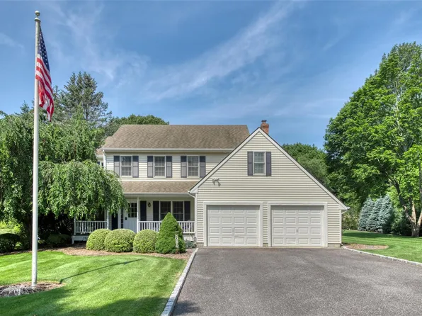 770 Chablis Path, Southold, NY 11971