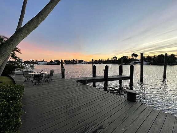 2nd image of 325 Sunset Drive #A