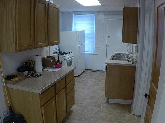 4th image of 14 N 18th Ave W