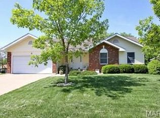 214 Strawberry Hill Estates Dr #O, O'Fallon, MO 63366