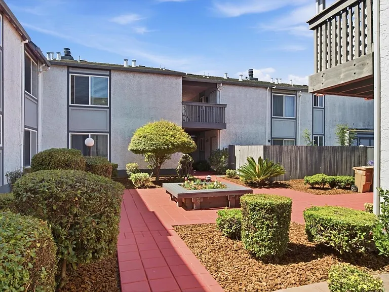 577 E Taylor Ave #C — Photo 15