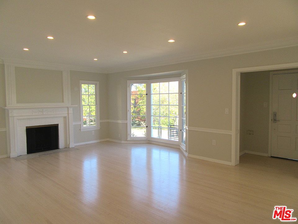 1st image of 437 Shirley Pl APT A