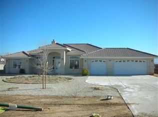 15253 Osage Rd, Apple Valley, CA 92307