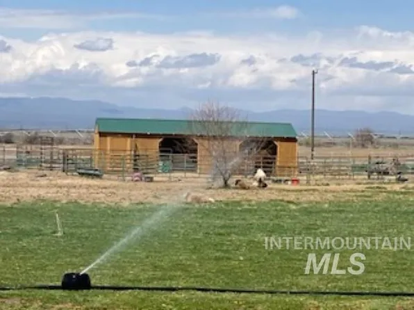 837 Highway 26, Bliss, ID 83314