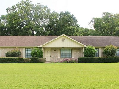 513 Lake Shore Dr, Wharton, TX, 77488